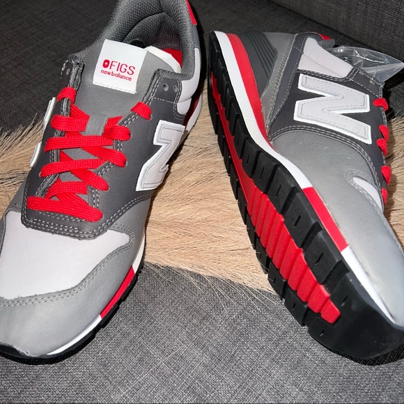 FIGS SIZE 9 MENS NEW BALANCE - Picture 3 of 8